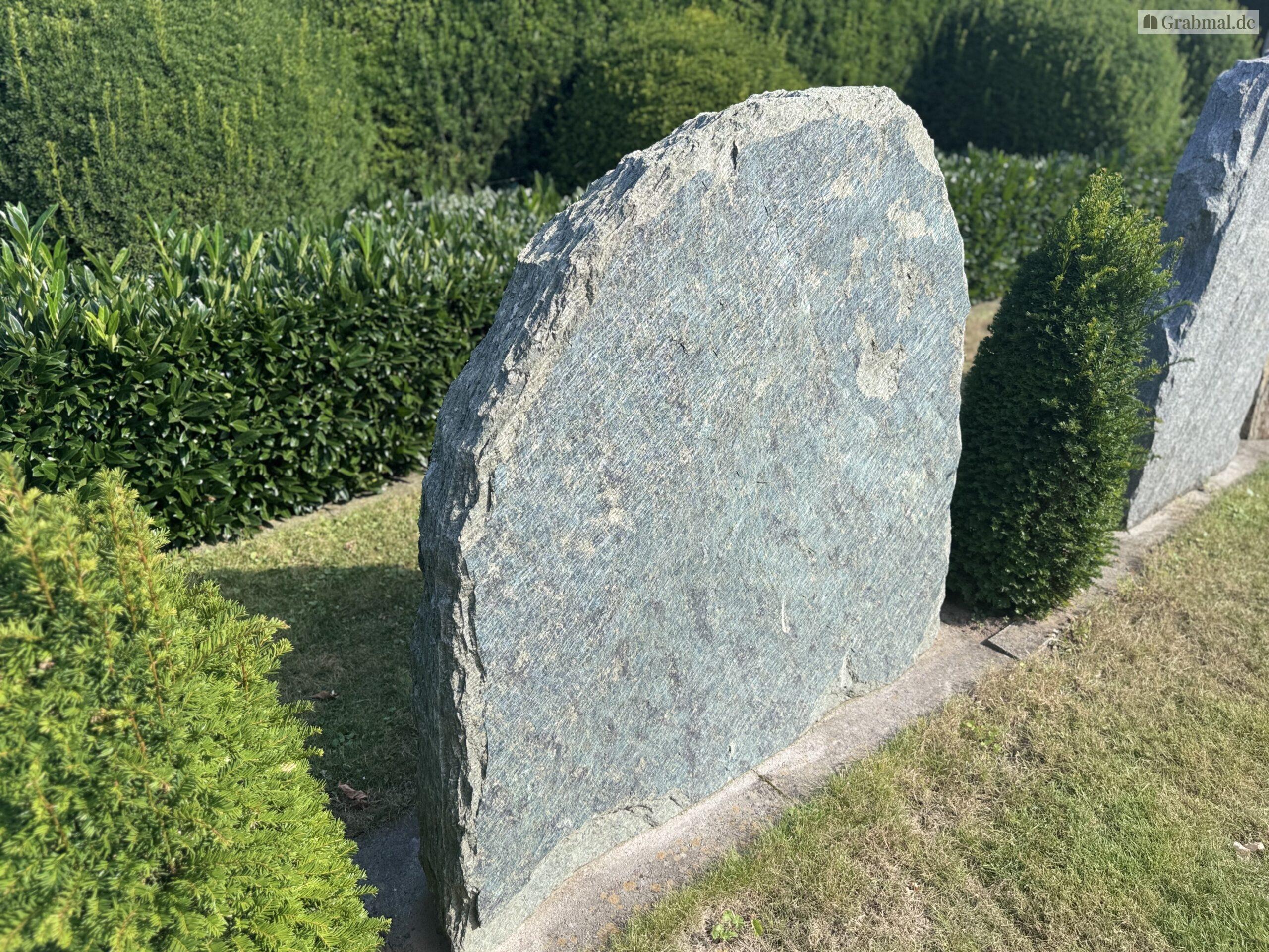 Grabstein Felsen 0725 – Bild 4
