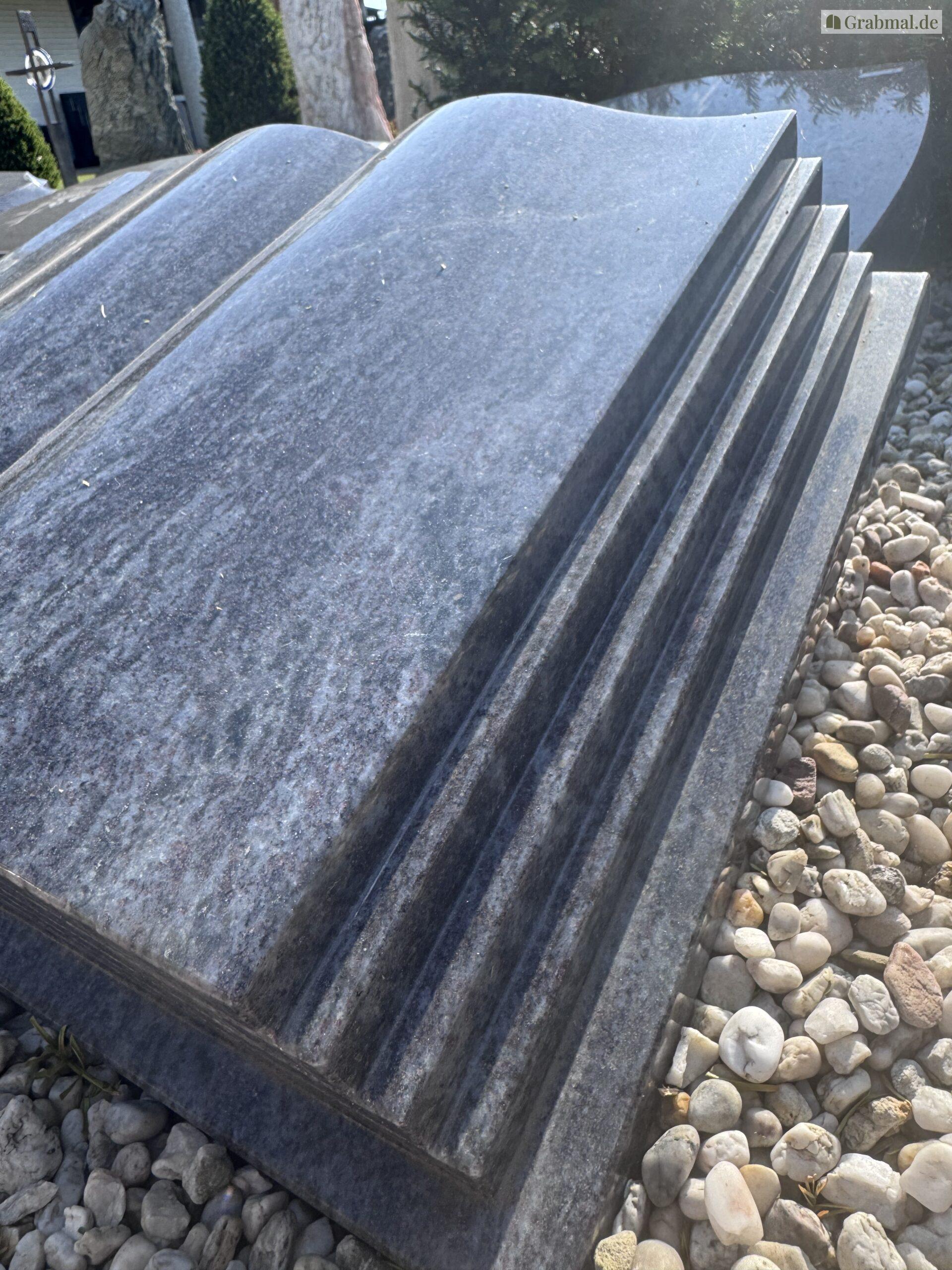 Grabstein Liegestein 0048 – Bild 4