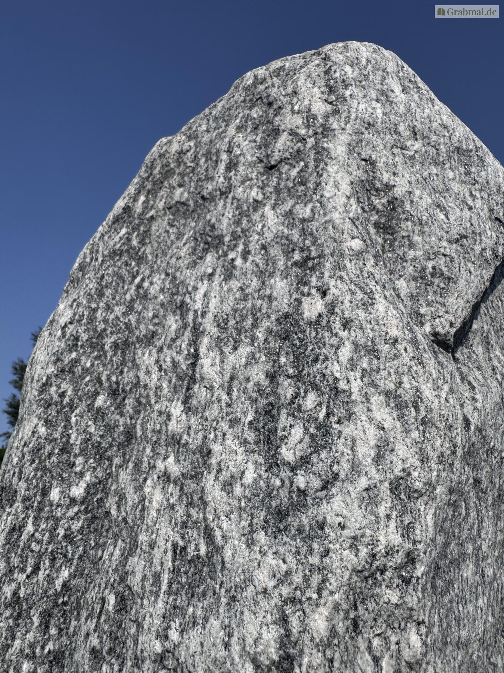 Grabstein Felsen 1056 – Bild 6