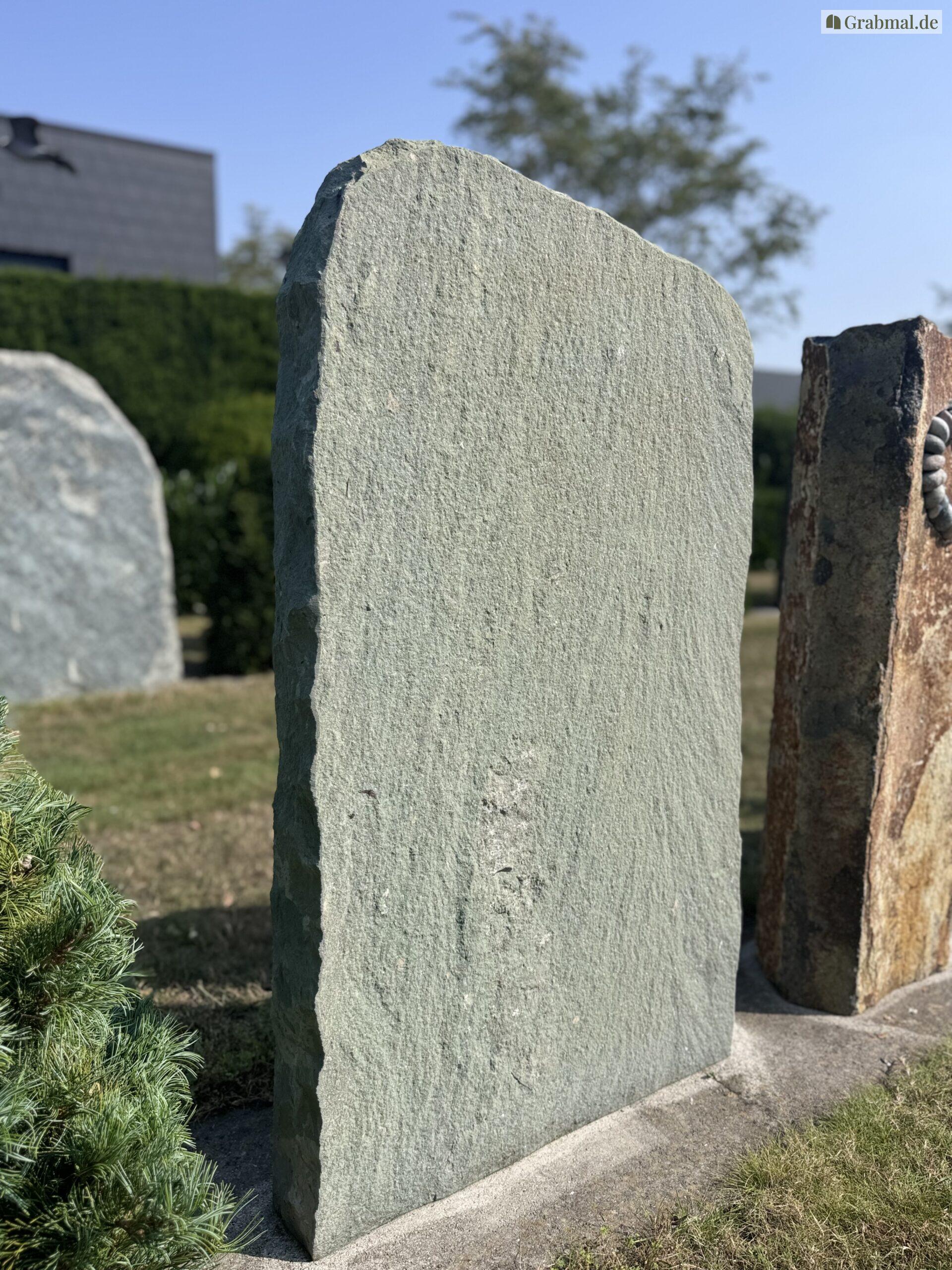 Grabstein Felsen 0710 – Bild 5