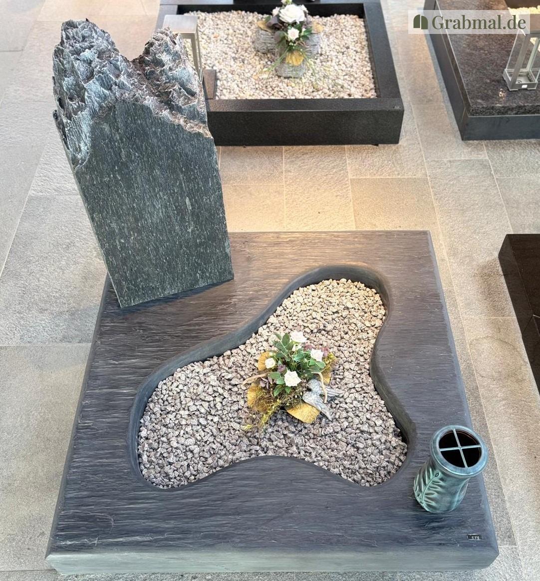 Grabstein Urnenanlage 0679