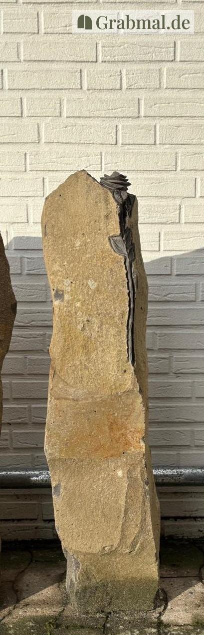 Grabstein Stele Felsen 9020