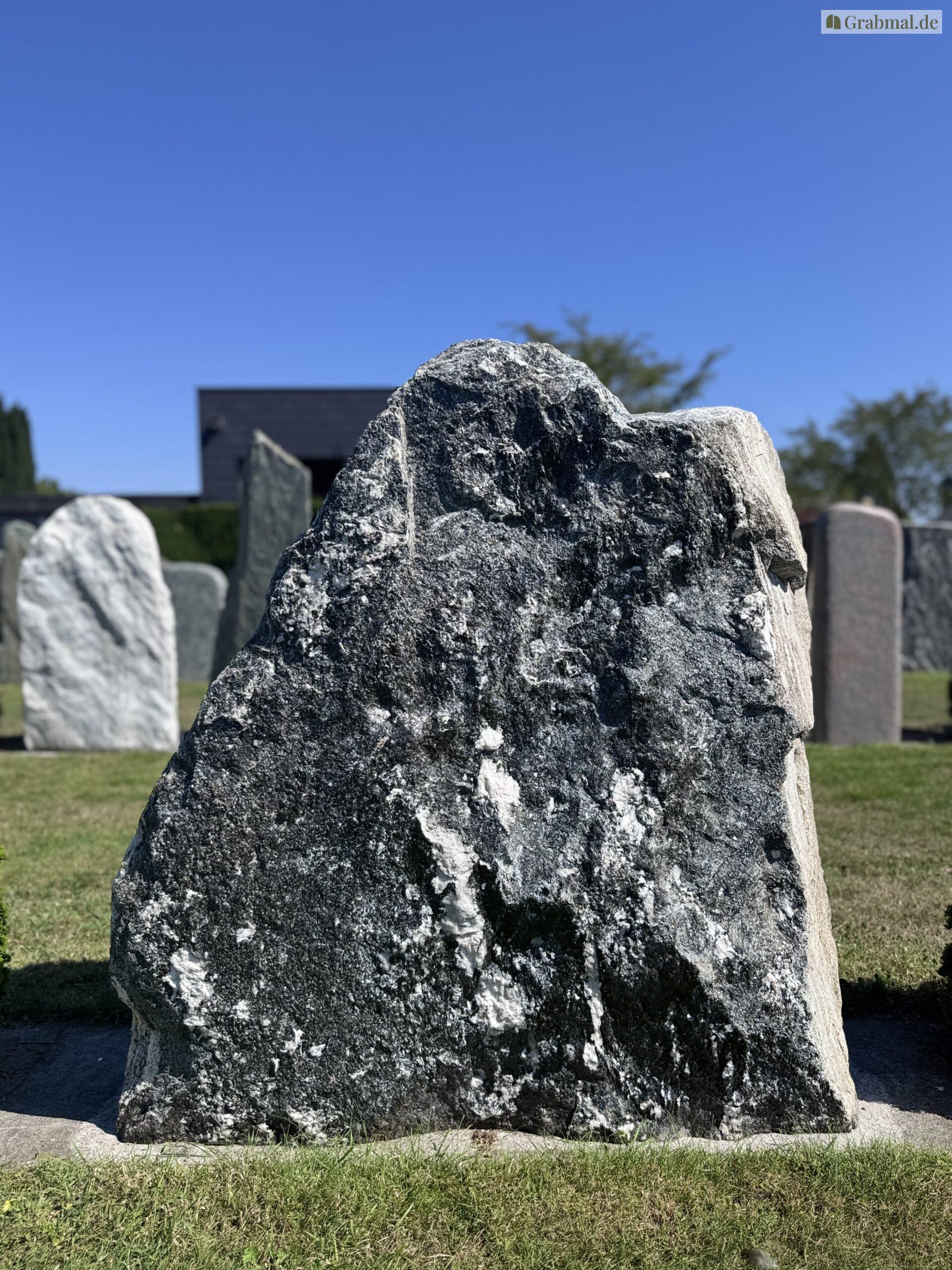 Grabstein Felsen 0762 – Bild 3